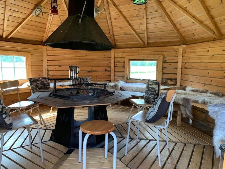 The Pink Cabin Tyfta Экстерьер фото