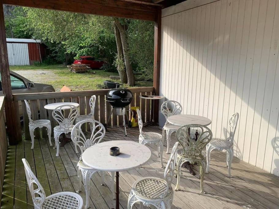 The Pink Cabin Tyfta Экстерьер фото